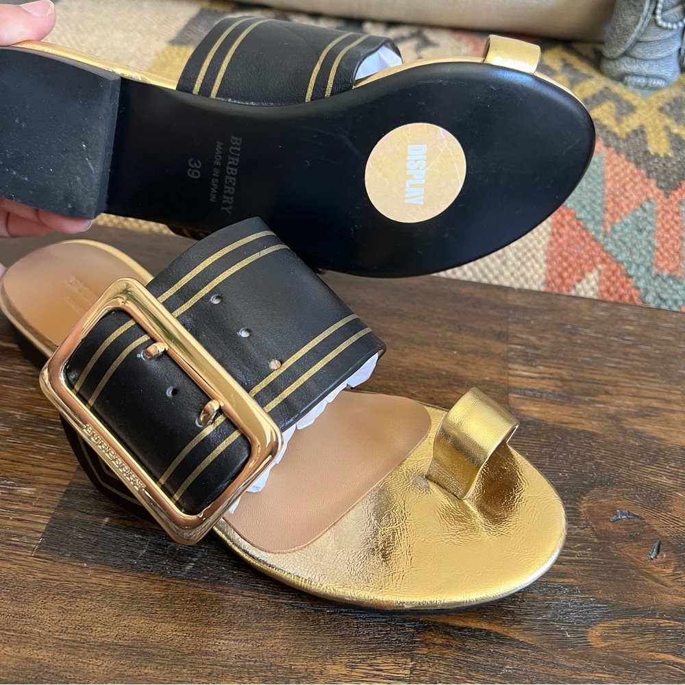 Burberry Display Floor Model Black/Gold Buckle Accent Toe Ring Sandals 39